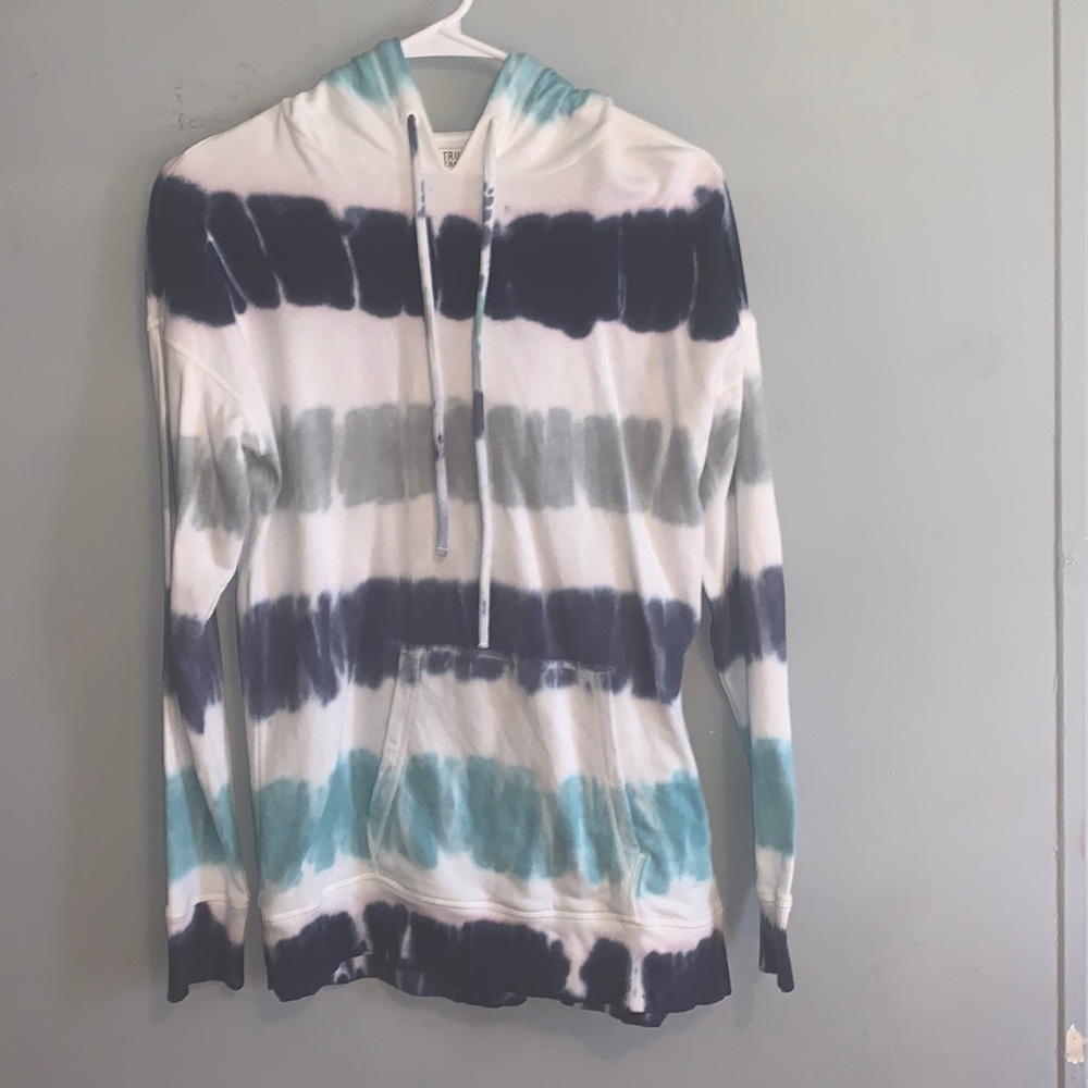 Long drop shoulder sleeve hoodie